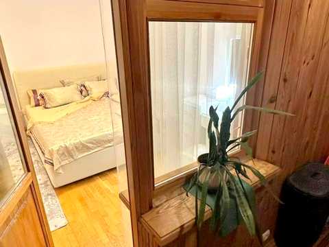 квартира за адресою Анни Ахматової вул., 14-Б