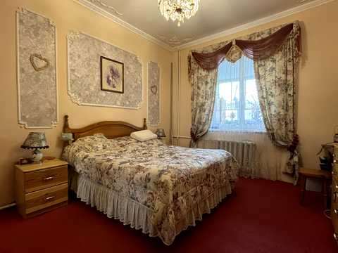 квартира за адресою Чернігів, Борисоглібська вул. (Серьожнікова), 6