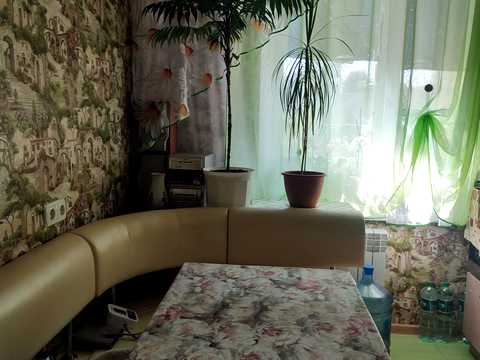 квартира за адресою Космонавтів вул., 6