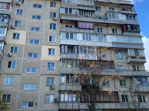 квартира за адресою Богатирська вул., 8