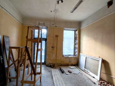 комерційна за адресою Варшавська вул., 46