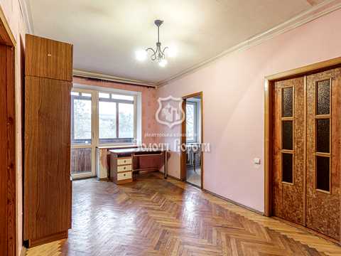 квартира по адресу Строителей ул., 5