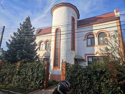 будинок за адресою Миру
