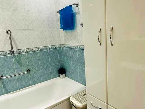 квартира за адресою Анни Ахматової вул., 14-Б
