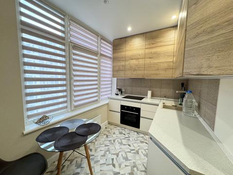 квартира за адресою Каманина, 3