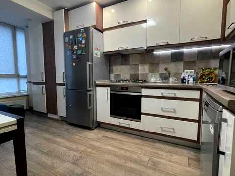 квартира за адресою Європейська, 2