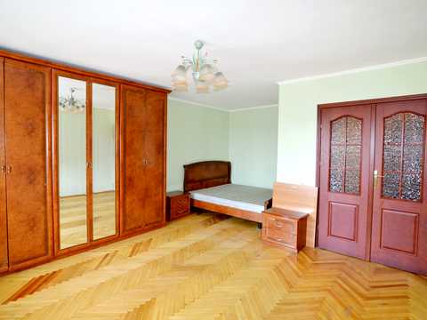 квартира за адресою Святошинська вул., 6