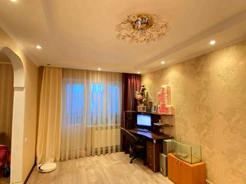 квартира за адресою Курсанта Єськова вул., 14-Б