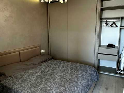 квартира за адресою Рея Бредбері вул., 2