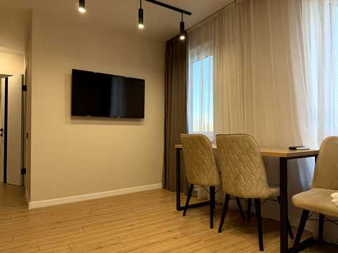 квартира за адресою Степана Бандери вул., 77-Б