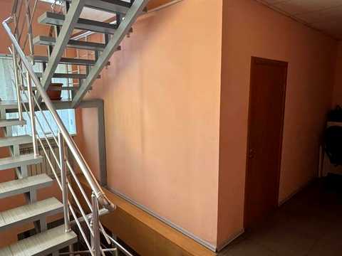 комерційна за адресою Володимира Моссаковського вул. (Клари Цеткін), 1