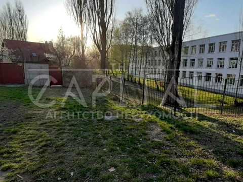 участок по адресу Мрии ул. (Академика Туполева), 9-А