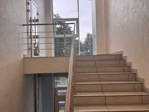 комерційна за адресою Захисників Маріуполя вул. (Костромська), 47
