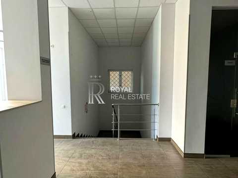 комерційна за адресою В'ячеслава Чорновола вул., 29