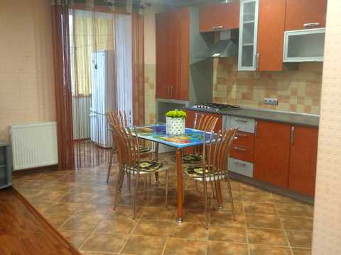 квартира за адресою Озерна вул., 10/1