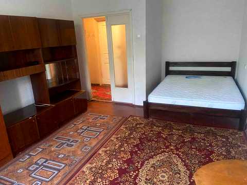 квартира за адресою Зарічанська вул., 18