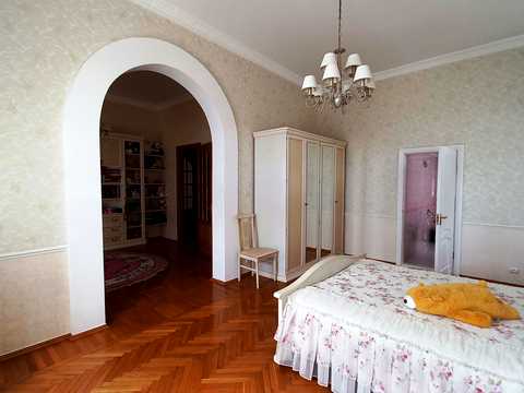 будинок за адресою Молодіжна