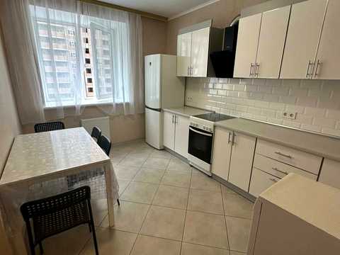 квартира за адресою Академіка Вернадського бульв., 24