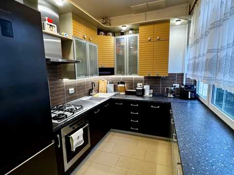 квартира за адресою Тернопільська вул., 12