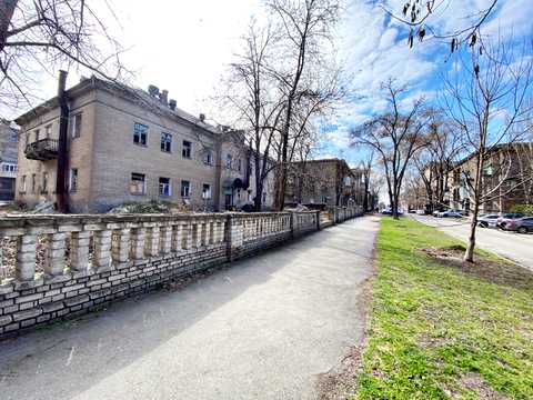 коммерческая по адресу Лобановського, 11