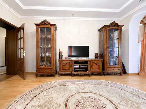 квартира за адресою Рея Бредбері вул., 6