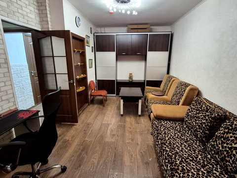 квартира за адресою Бориса Гмирі вул., 12-Б