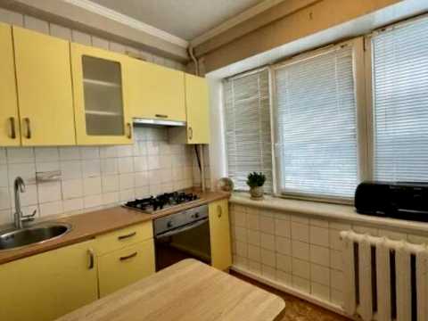 квартира за адресою Привокзальна вул., 8