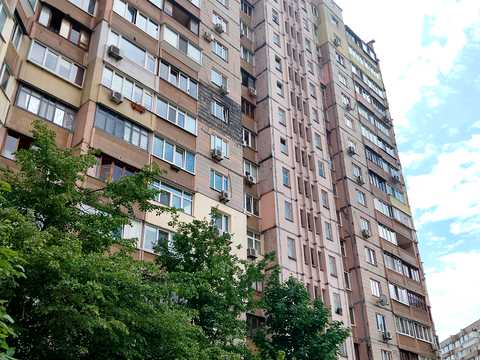 квартира по адресу Драгоманова ул., 40-Б