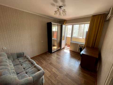 квартира за адресою Євгена Чикаленка вул., 71