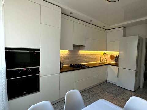 квартира за адресою Джерельна, 8