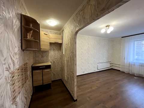 комната по адресу Азербайджанская ул. (Бакинських Комісарів), 8-Б