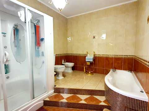 будинок за адресою Тіниста вул., 16
