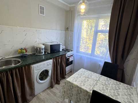 квартира по адресу Романа Ратушного ул. (Волгоградська), 33