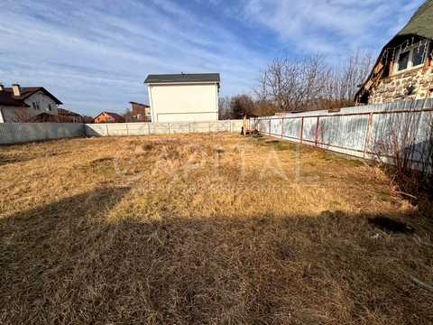 ділянка за адресою с. Гатне, Юності вул., 57