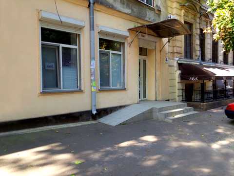 комерційна за адресою Успенський пров., 4