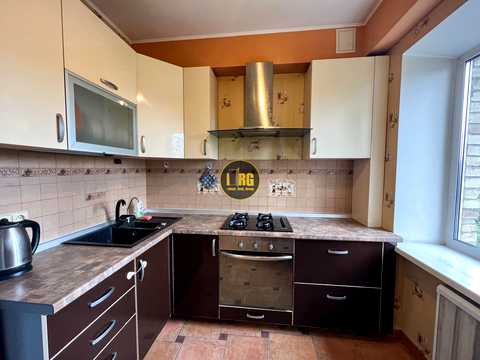 квартира за адресою Київ, Леоніда Каденюка просп. (Юрія Гагаріна), 9