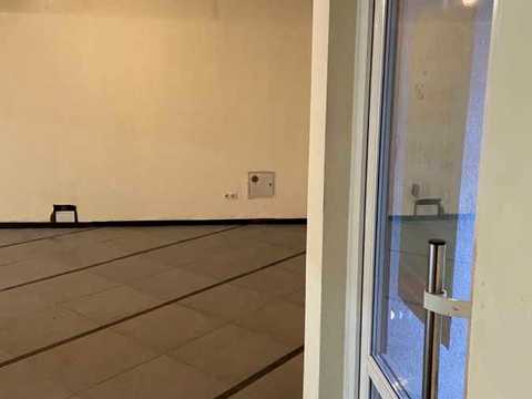 комерційна за адресою Залізнична вул., 49