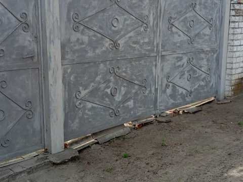 дом по адресу центральна