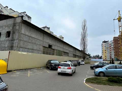 комерційна за адресою Ярослава Мудрого вул., 10