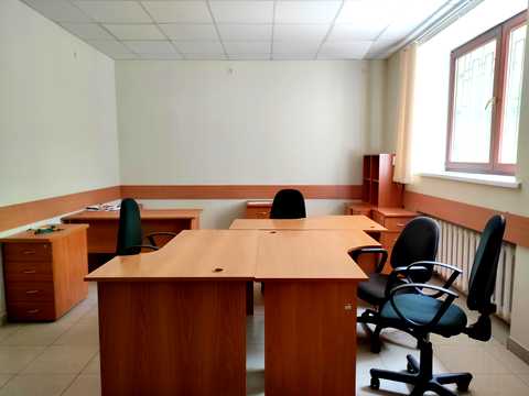 комерційна за адресою Леонтовича вул. (Бєлінського), 4