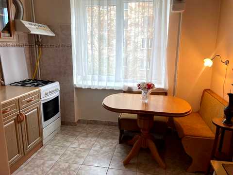 квартира за адресою Миколи Карнаухова вул. (Мірющенка), 41