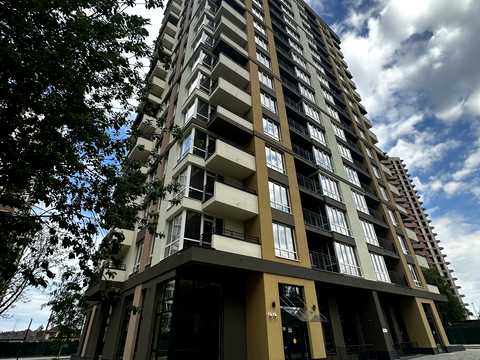 комерційна за адресою Соборна вул., 25