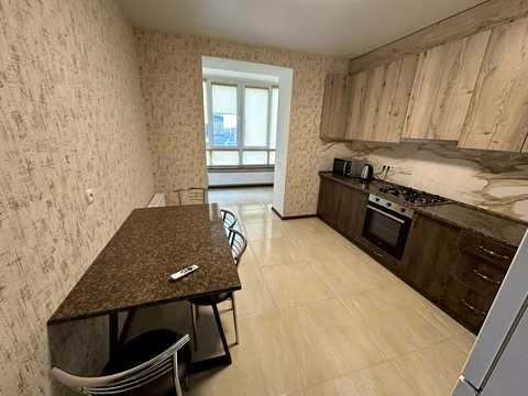 квартира по адресу Домбровського ул., 3