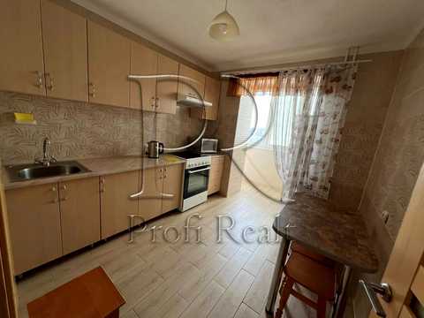 квартира за адресою Ялтинська вул., 15