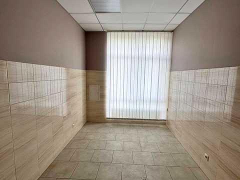 комерційна за адресою Університетська вул., 29