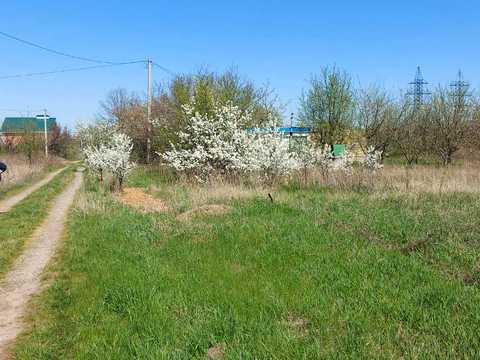 участок по адресу Сільська