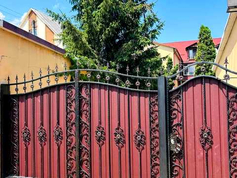 будинок за адресою Озерна вул.
