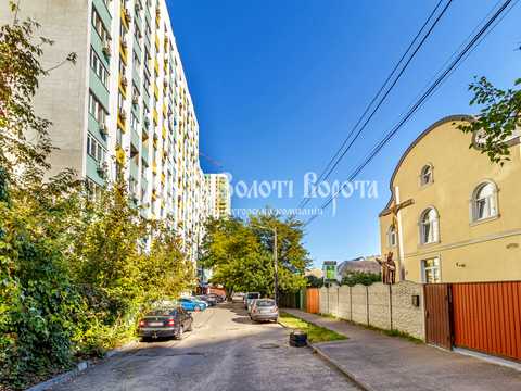 квартира за адресою Лобачевського пров., 7-А