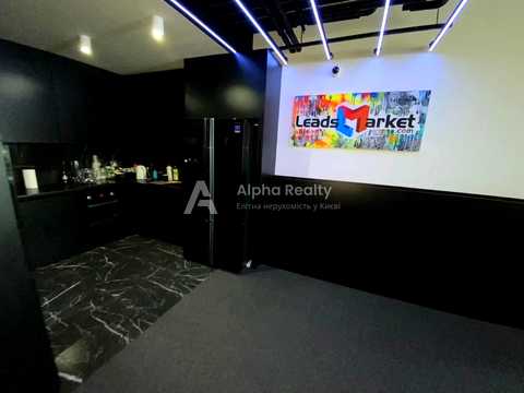 комерційна за адресою Антоновича вул. (Горького), 74