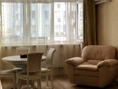 квартира по адресу Миколы Бажана просп., 8-Б